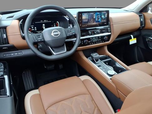 New 2026 Nissan Pathfinder Platinum image 6