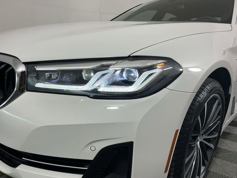 Certified 2023 BMW 530e xDrive w/ Premium Package image 9