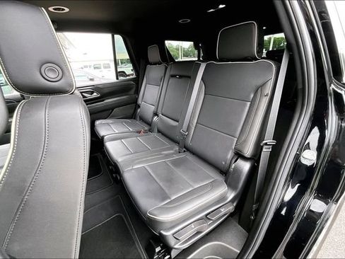 Used 2024 GMC Yukon SLT AWD/4WD image 19