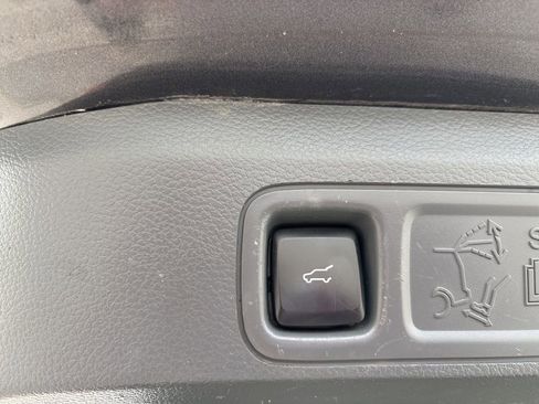 Used 2018 Lincoln Navigator L Reserve w/ Technology Package image 23