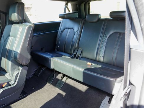 Used 2022 Ford Expedition Max Platinum image 18