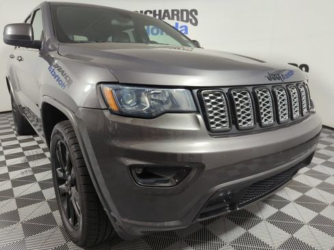 Used 2021 Jeep Grand Cherokee Laredo X RWD image 6