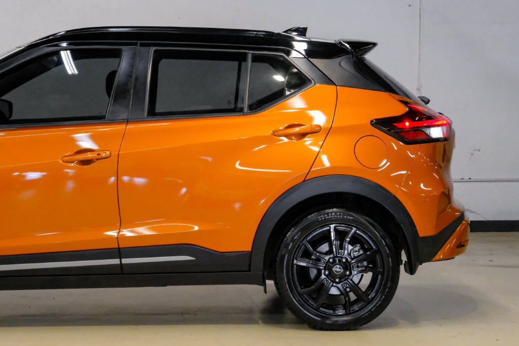 Used 2023 Nissan Kicks SR FWD image 17