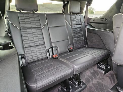 Used 2023 Cadillac Escalade Sport Platinum w/ LPO, ONYX Package image 22