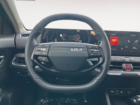 Used 2025 Kia K4 EX image 14