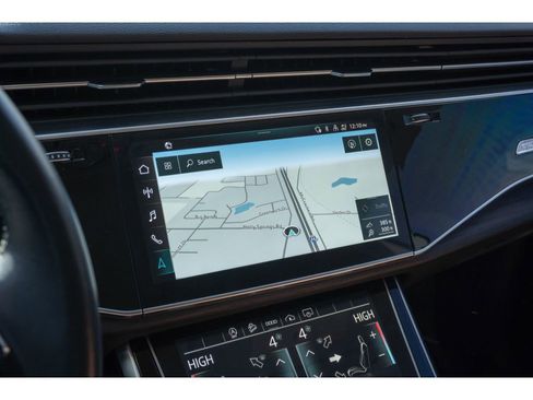 Used 2022 Audi Q8 Premium Plus image 22