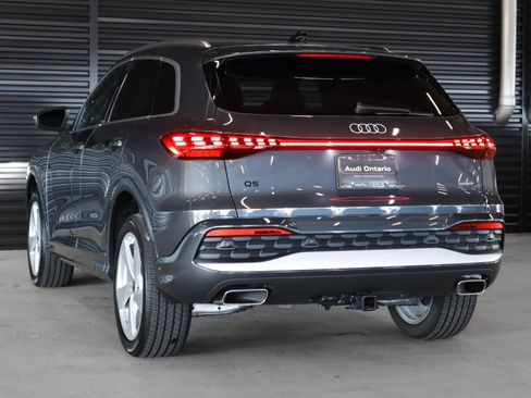 Certified 2025 Audi Q5 Premium Plus w/ Premium Plus image 2