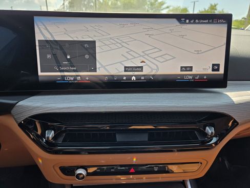 New 2026 BMW 330i Sedan w/ Premium Package RWD image 23
