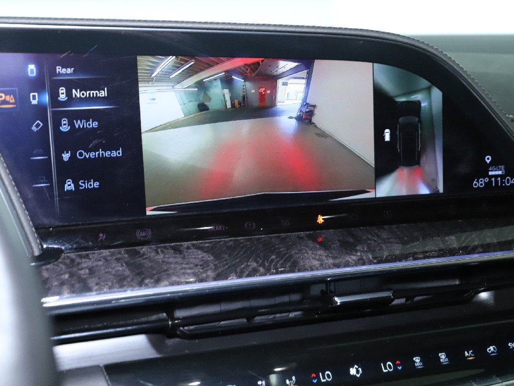 Used 2023 Cadillac Escalade Premium Luxury AWD/4WD image 36