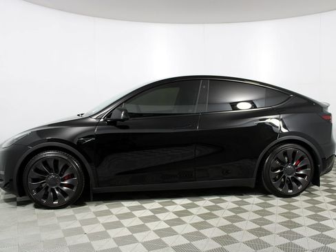 Used 2023 Tesla Model Y Performance image 31