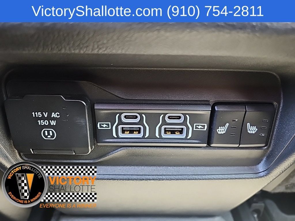 Used 2023 Jeep Grand Cherokee Limited w/ Black Appearance Package AWD/4WD image 24