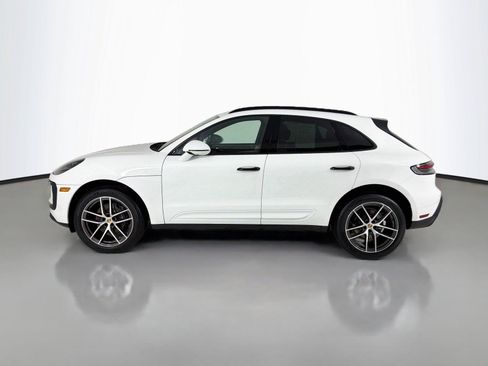 Used 2023 Porsche Macan AWD/4WD image 2