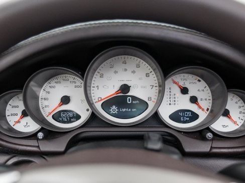 Used 2005 Porsche 911 Carrera image 36