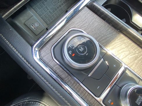 Used 2021 Ford Expedition Max Limited AWD/4WD image 19