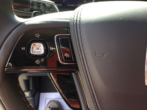 New 2026 Lincoln Aviator Reserve AWD/4WD image 12