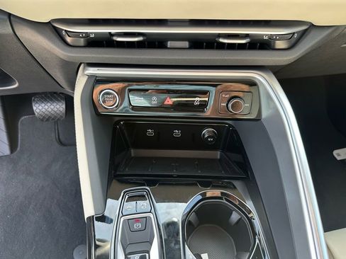 New 2025 Audi Q5 Prestige image 16