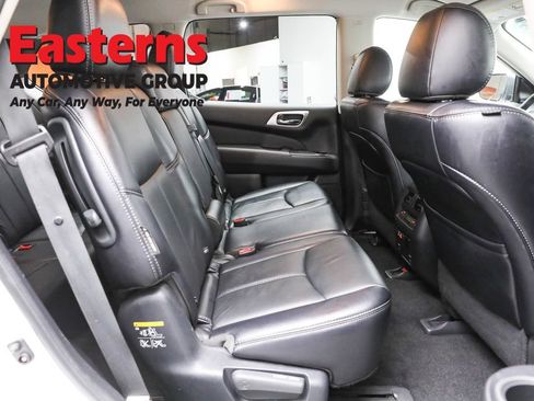 Used 2020 Nissan Pathfinder SL AWD/4WD image 27
