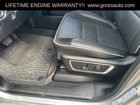 Used 2025 RAM 1500 Laramie w/ Sport Appearance Package AWD/4WD image 19