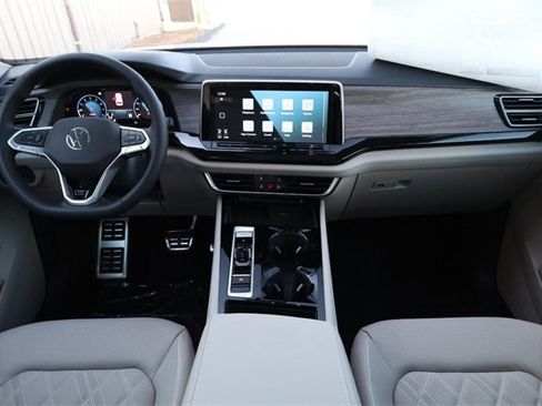 New 2026 Volkswagen Atlas SEL Premium R-Line image 28