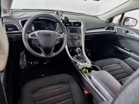 Used 2016 Ford Fusion SE FWD image 18