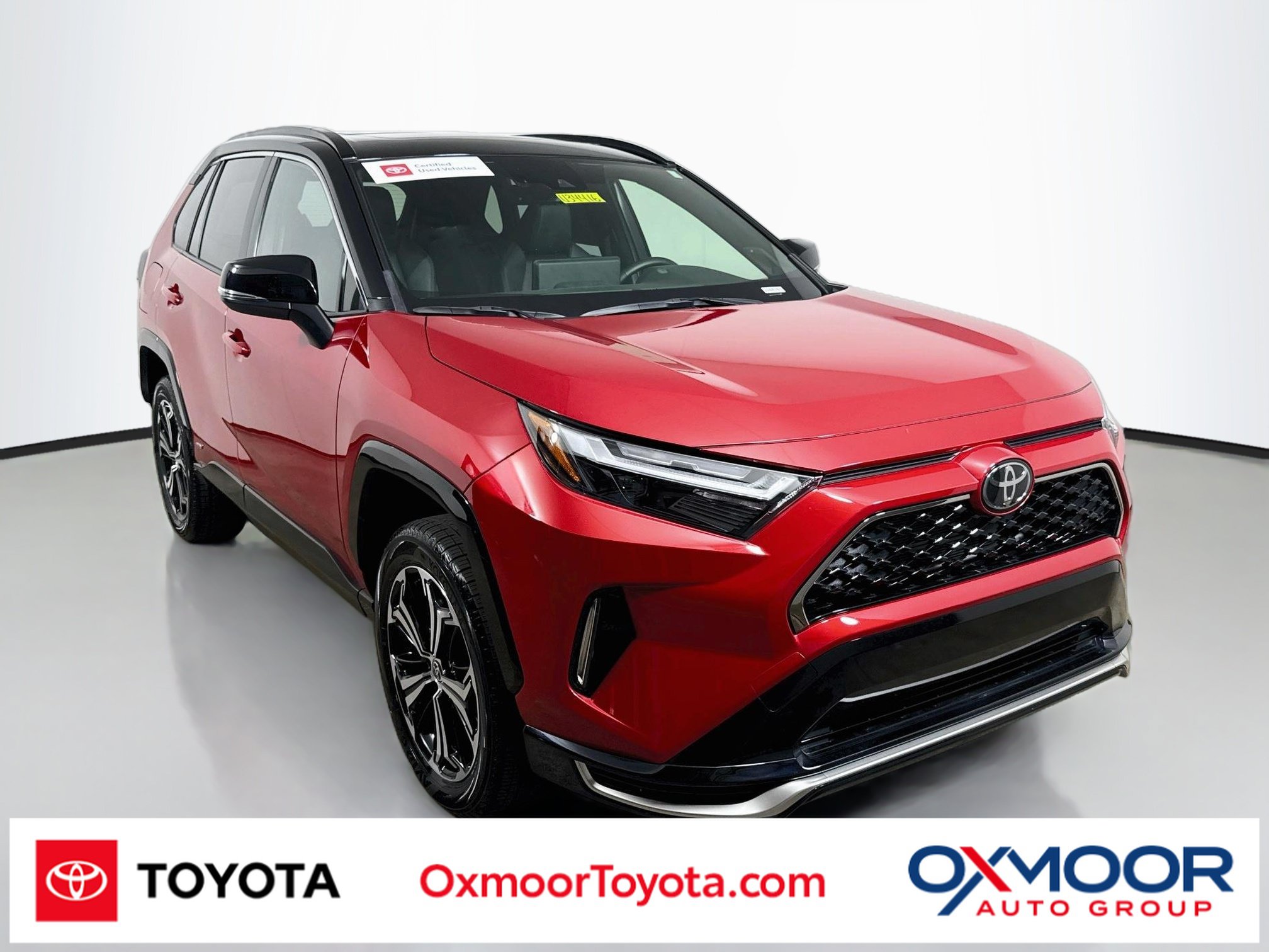 Certified 2025 Toyota RAV4 XSE w/ Weather Package AWD/4WD image 1