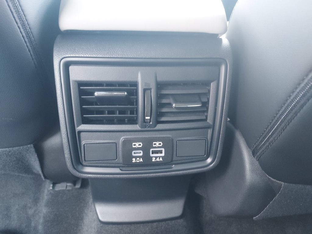 Used 2026 Subaru Forester Premium AWD/4WD image 13