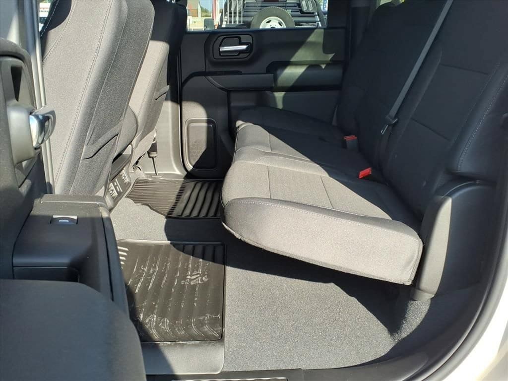 New 2026 Chevrolet Silverado 2500 Custom w/ Custom Value Package AWD/4WD image 18