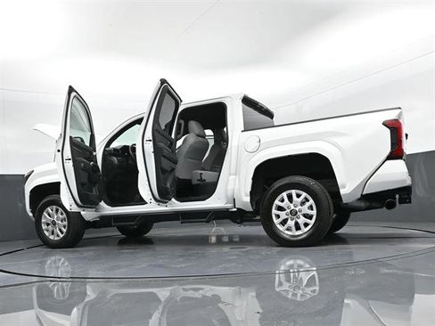 Certified 2026 Toyota Tacoma SR5 image 47