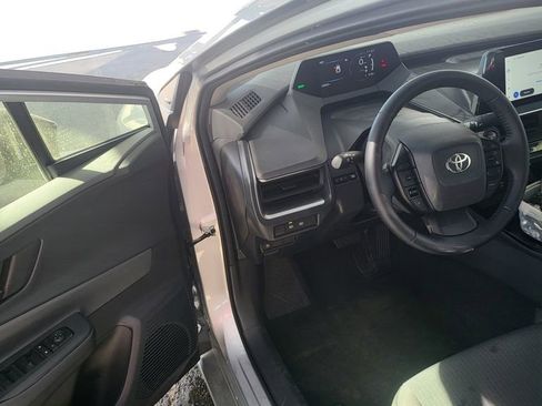 Used 2025 Toyota Prius Limited image 5