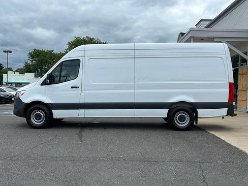 Used 2025 Mercedes-Benz Sprinter 2500 image 4