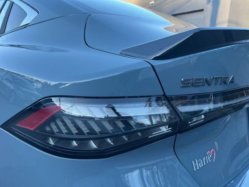 New 2026 Nissan Sentra SR w/ SR Premium Package FWD image 17