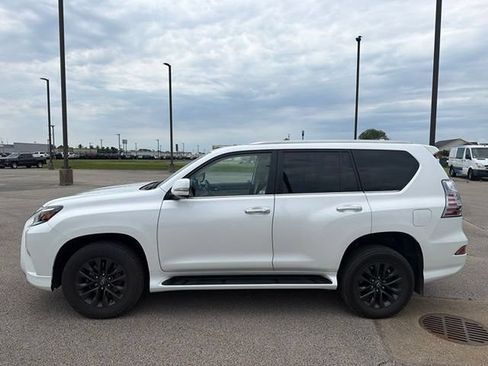 Used 2022 Lexus GX 460 Premium AWD/4WD image 3