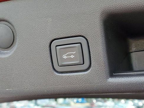 Used 2024 Chevrolet Equinox LT FWD image 31