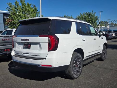New 2026 GMC Yukon Elevation w/ Elevation Premium Package AWD/4WD image 4