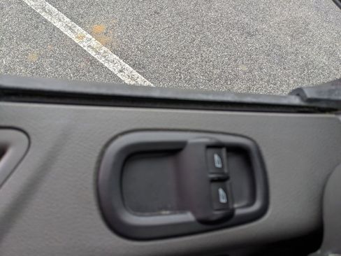 Used 2024 Ford Transit 350 XLT image 46