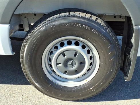 New 2025 Mercedes-Benz Sprinter 2500 image 24