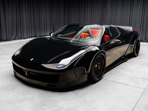 Used 2013 Ferrari 458 Spider image 26