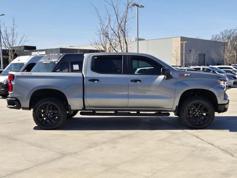 Used 2025 Chevrolet Silverado 1500 LT Trail Boss w/ Convenience Package II image 7