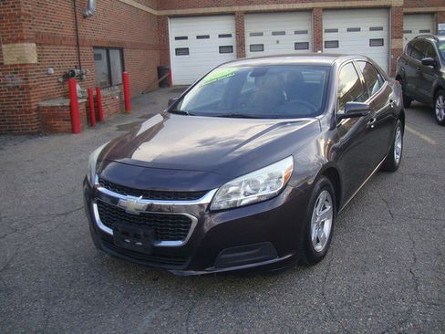 Used 2015 Chevrolet Malibu LT FWD image 1