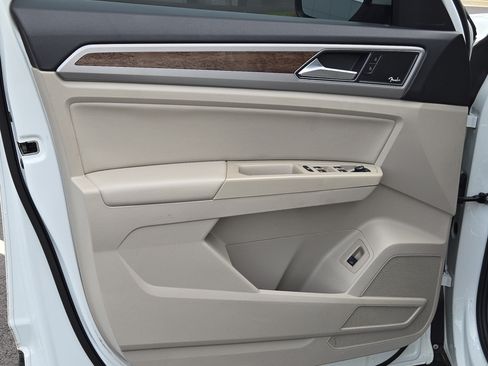 Used 2019 Volkswagen Atlas SEL Premium AWD/4WD image 14