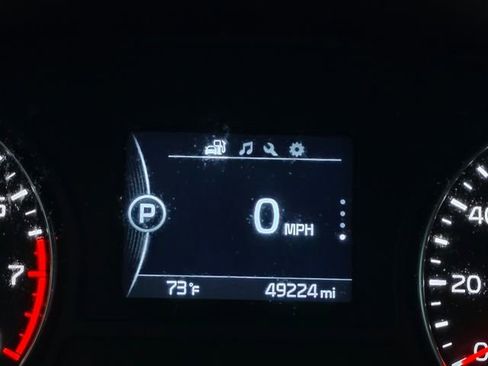 Used 2018 Kia Optima LX w/ 17" Alloy Wheels Package FWD image 28