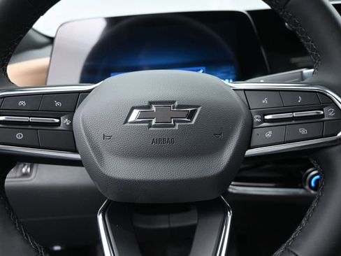 New 2026 Chevrolet Equinox ACTIV w/ Convenience Package III image 18