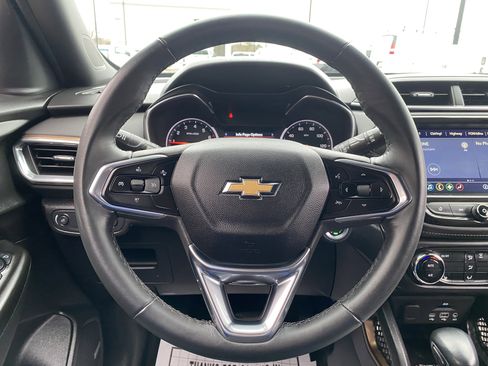 Used 2021 Chevrolet TrailBlazer ACTIV w/ Technology Package image 21