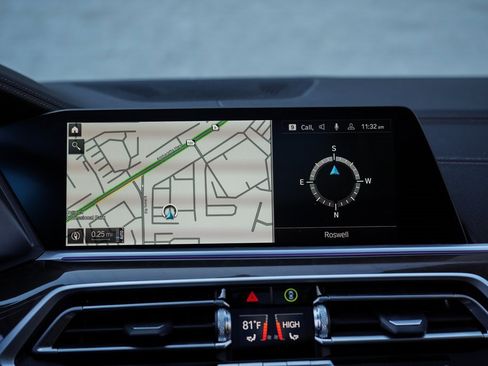 Used 2022 BMW X5 xDrive45e w/ M Sport Package image 32