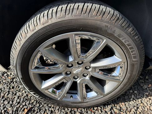 Used 2015 Chevrolet Tahoe LTZ RWD image 13