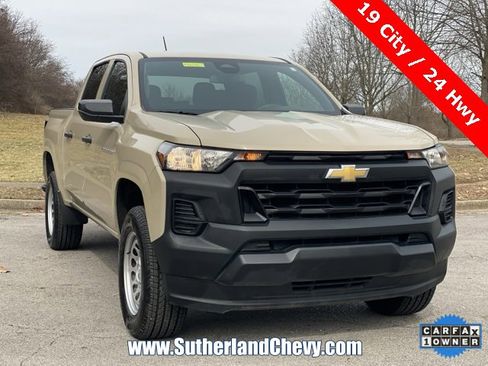 Used 2024 Chevrolet Colorado W/T image 9