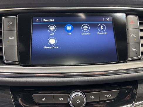 Used 2023 Buick Enclave Essence w/ Experience Buick Package image 21