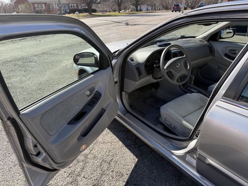 Used 2003 Nissan Maxima GXE image 7