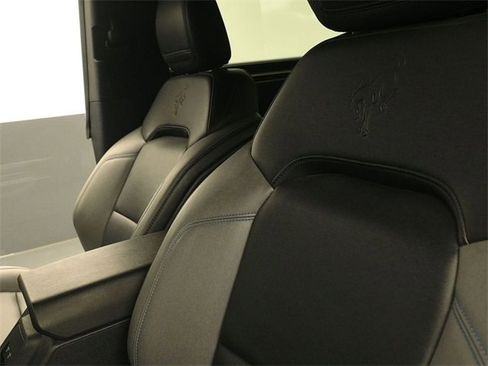 Certified 2022 Ford Bronco Black Diamond image 20