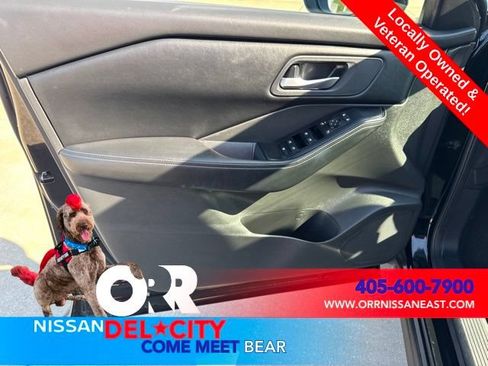 Used 2025 Nissan Rogue SV FWD image 15